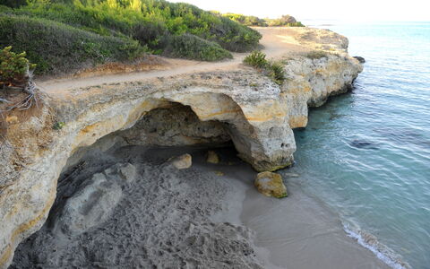 Tenuta Vigna Corallo: \Fels, Formation, Küste, Cliff, Ufer, Zutageliegen, Bedrock, Geologisches Phänomen, Küsten Und Ozeanische Forms, Meer