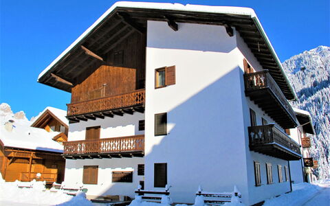 Canazei 510: Hütte, Balkon, Bergdorf, Einfrieren, Villa, Alpen