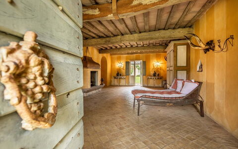 Lavacchio 14: Holz, Gebäude, Interior Design, Wand, Fussboden, Tür, Hartholz, Flooring, Strahl, Baum