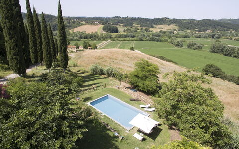 Villa Bacco: Eigentum, Grundstueck, Ländliches Gebiet, Luftaufnahmen, Estate, Gras, Baum, Haus, Technologie, Landschaft