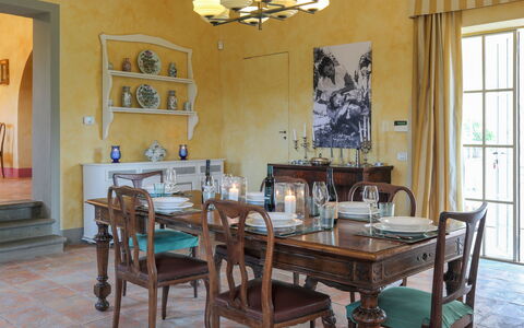 Villa Bacco: Möbel, Interior Design, Tabelle, Stuhl, Esszimmer, Flooring, Küche & Esszimmer Tisch, Zimmer, Fussboden, Beleuchtung