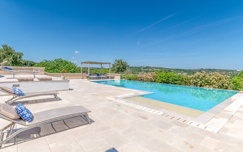 Villa Amelia Ostuni: Schwimmbad, Flagstone, Schatten, Fliese, Design, Landscaping, Water Feature, Resort