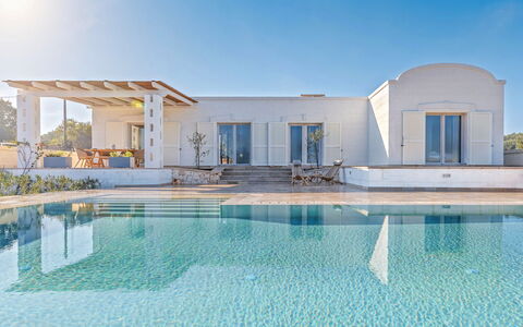 Villa Amelia: Eigentum, Schwimmbad, Gebäude, Haus, Grundeigentum, Zuhause, Die Architektur, Villa, Estate, Resort