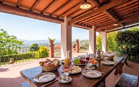 Reggello 867: Möbel, Stuhl, Eco Hotel, Bauernhaus, Garten, Blumentopf, Küche & Esszimmer Tisch, Resort, Estate, Terrasse