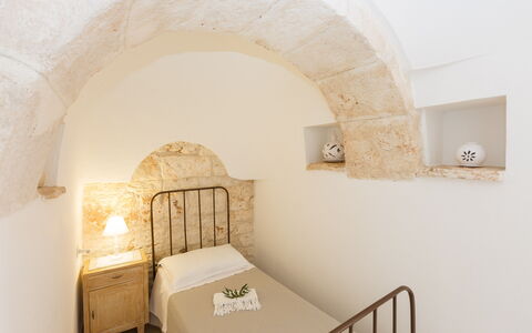 Trullo Suenn Con Piscina: Zimmer, Eigentum, Bogen, Die Architektur, Interior Design, Möbel, Gebäude, Schlafzimmer, Bett, Decke