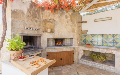 Trullo Suenn Con Piscina: Eigentum, Zimmer, Interior Design, Gebäude, Haus, Möbel, Grundeigentum, Wohnzimmer, Küche, Fussboden
