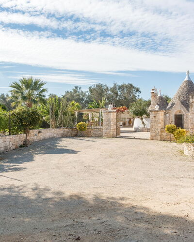 Trullo Suenn Con Piscina: Eigentum, Himmel, Wand, Gebäude, Grundstueck, Grundeigentum, Haus, Baum, Estate, Landschaft