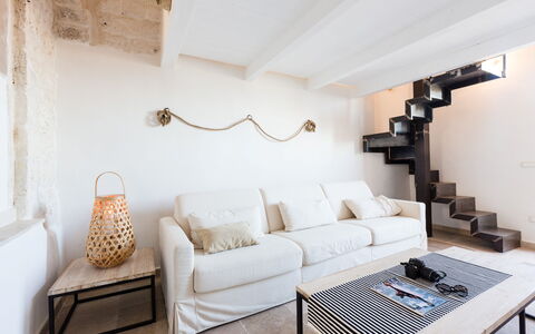 Vista Mare Da Zio Piero: Zimmer, Interior Design, Eigentum, Möbel, Wohnzimmer, Wand, Tabelle, Gebäude, Haus, Fussboden