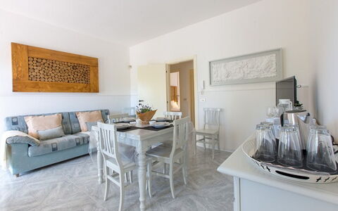 Villa Nettuno: Zimmer, Eigentum, Möbel, Interior Design, Wohnzimmer, Gebäude, Tabelle, Haus, Grundeigentum, Zuhause
