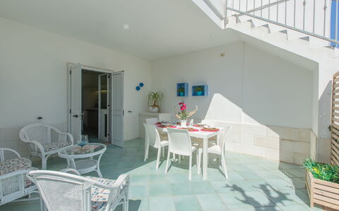 Casa Rosa: Eigentum, Zimmer, Gebäude, Haus, Möbel, Wohnung, Interior Design, Grundeigentum, Tabelle, Balkon