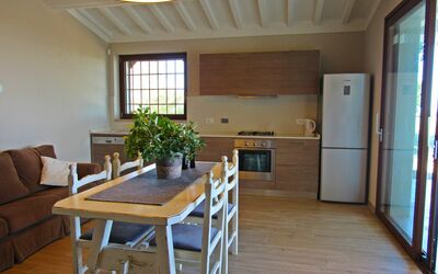 Fornace 2: Zimmer, Möbel, Eigentum, Fussboden, Gebäude, Interior Design, Tabelle, Esszimmer, Decke, Haus
