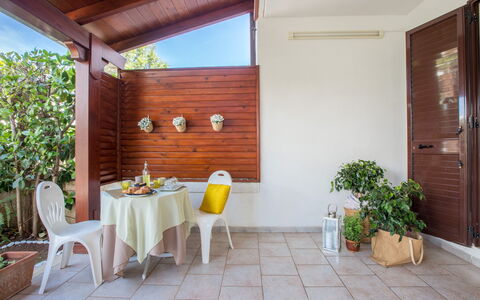 Villa Anna: Eigentum, Zimmer, Gebäude, Haus, Grundeigentum, Interior Design, Möbel, Die Architektur, Zuhause, Tabelle