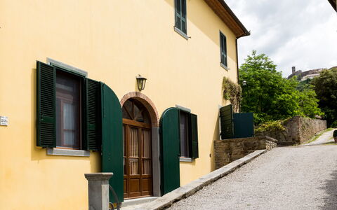 Casale Vacanze Il Granaio: Eigentum, Haus, Gebäude, Die Architektur, Wand, Gelb, \Stadt, Nachbarschaft, Grundeigentum, Fassade