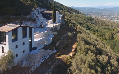 Villetta Farfallina: Eigentum, Geologisches Phänomen, Bergstation, Luftaufnahmen, Berg, Haus, Die Architektur, Dorf, Fotografie, Gebäude