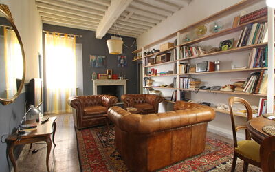 Geco 1: Gebäude, Wohnzimmer, Zimmer, Eigentum, Möbel, Interior Design, Zuhause, Decke, Grundeigentum, Haus