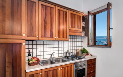 la-baia-dello-chalet-massa-lubrense-appartament-kitchen