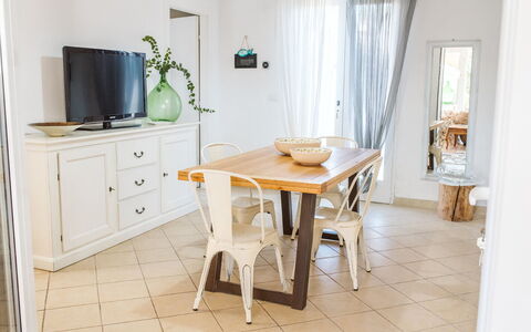 Villa Giunone: Holz, Zimmer, Fussboden, Interior Design, Flooring, Tabelle, Möbel, Interior Design, Zuhause, Cabinetry