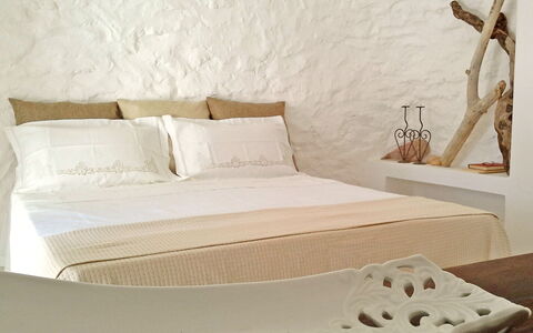 Villa Giunone: Produkt, Zimmer, Eigentum, Bett, Textil, Interior Design, Wand, Bedding, Linens, Schlafzimmer