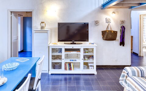 Appartamento Ivana - Levanto: Holz, Zimmer, Interior Design, Eigentum, Fussboden, Wand, Flooring, Zuhause, Möbel