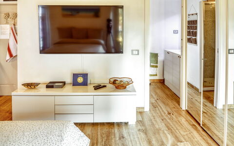 Studio Fede - Levanto: Cabinetry, Holz, Countertop, Interior Design, Fussboden, Flooring, Wand, Beige, Komfort, Küche