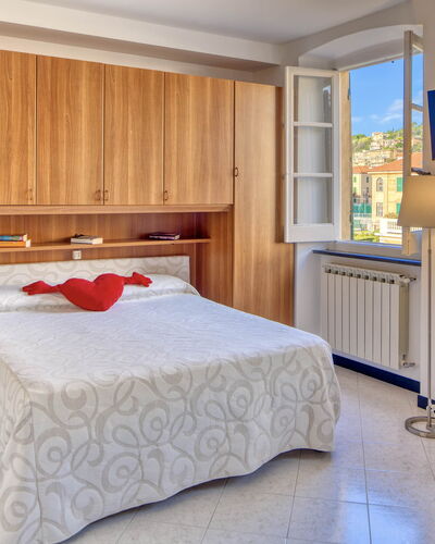Studio Paola - Levanto: Möbel, Cabinetry, Komfort, Holz, Interior Design, Schublade, Gebäude, Flooring, Bett, Fussboden