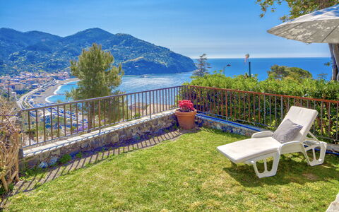 Marlà - Levanto: Wasser, Himmel, Pflanze, Eigentum, Möbel, Blume, Azurblau, Natur, Blau, Berg