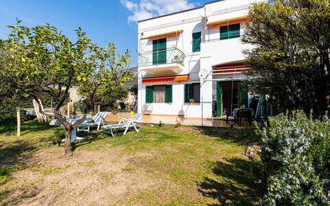 Marisol: Wohnung, Resort, Stuhl, Schatten, Balkon, Küche & Esszimmer Tisch, Restaurant, Eco Hotel, Hotel
