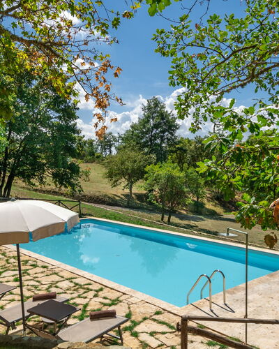 Villa Lucarella: Schwimmbad, Gartenmöbel, Resort, Freizeit, Garten, Schatten, Eco Hotel, Sonnenliege, Hinterhof, Estate