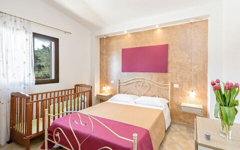 Villa Käthe Con Piscina Privata: Möbel, Gebäude, Komfort, Holz, Textil, Pflanze, Interior Design, Beleuchtung, Flooring, Bettrahmen