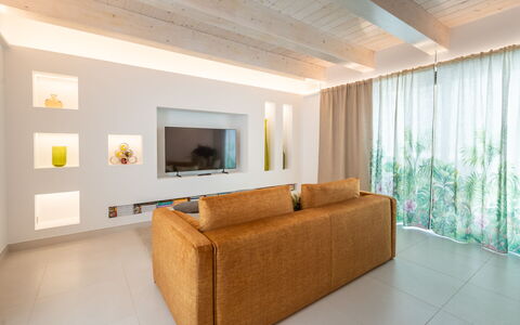 La Casa Di Campagna: Möbel, Interior Design, Flooring, Wand, Fussboden, Couch, Holz, Decke, Wohnzimmer, Zimmer