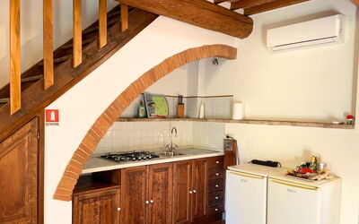 Le Fonti 10: Möbel, Interior Design, Wand, Flooring, Holz, Decke, Fussboden, Zimmer, Küche, Zuhause