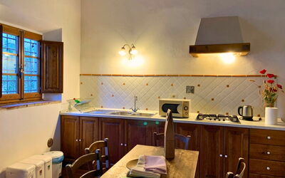 Le Fonti 14: Interior Design, Holz, Flooring, Decke, Küche, Zimmer, Möbel, Fussboden, Beleuchtung, Countertop