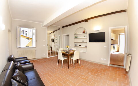 Loft Lucca: Eigentum, Möbel, Bilderrahmen, Fernsehen, Zimmerpflanze, Komfort, Interior Design, Die Architektur, Wohnzimmer, Flooring