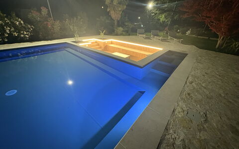 Residenza Thaulero: Schwimmbad, Verbundwerkstoff, Water Feature, Freizeit, Resort, Design, Eco Hotel, Hotel, Reflecting Pool