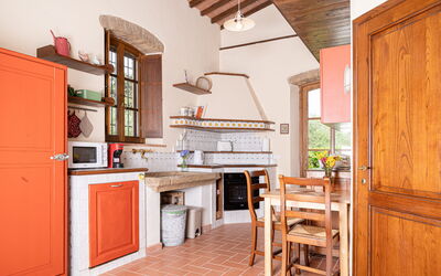 Capanna: Cabinetry, Eigentum, Möbel, Countertop, Küche, Interior Design, Holz, Die Architektur, Herd, Flooring
