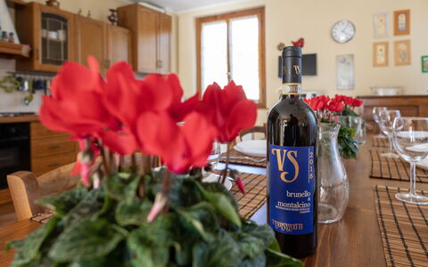 Villino Setteponti: Flasche, Drinkware, Glasflasche, Wein, Weinflasche, Barware, Rotwein