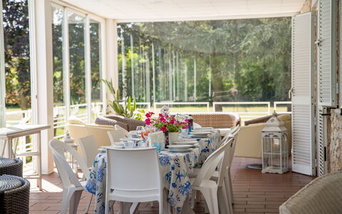 Villa Sole Martina Franca: Möbel, Stuhl, Tabelle, Interior Design, Küche & Esszimmer Tisch, Glas, Restaurant, Tisch Im Freien, Gartenmöbel, Esszimmer