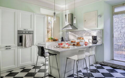 Villa Staggia: Küche, Möbel, Interior Design, Flooring, Countertop, Küchengerät, Fussboden, Major Appliance, Cabinetry, Decke