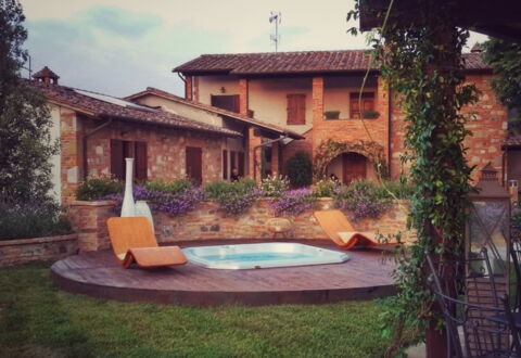 Casa Vacanze Paradiso: Pflanze, Wasser, Himmel, Gebäude, Fenster, Wolke, Baum, Tür, Gras, Haus