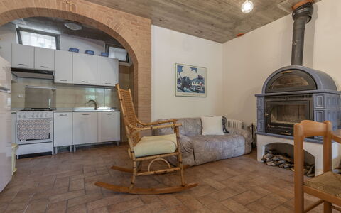 Casa Tramonti: Möbel, Eigentum, Gebäude, Cabinetry, Holz, Interior Design, Flooring, Fussboden, Komfort, Hartholz