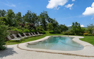 Villa Torre Delle Rose - Firenzuola, Private Pool,: Wolke, Wasser, Himmel, Pflanze, Wasservorräte, Eigentum, Natürliche Landschaft, Baum, Schwimmbad, Landschaft