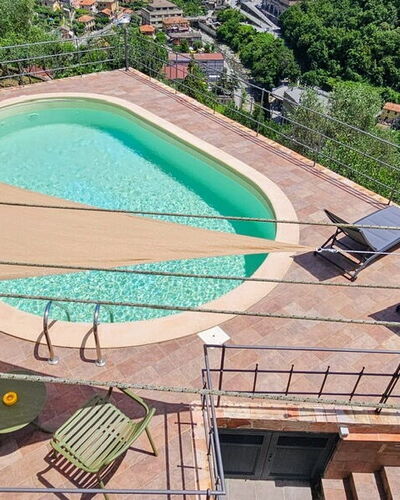 Belvedere, House With Private Pool And Garden, Rec: Gebäude, Eigentum, Wasser, Pflanze, Grün, Schwimmbad, Gartenmöbel, Schatten, Holz, Baum