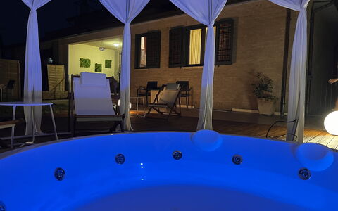 Villa Castelnuovo: Eigentum, Blau, Wasser, Licht, Gebäude, Azurblau, Natur, Schatten, Fenster, Die Architektur