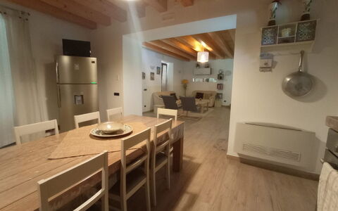 Casa Santa Venera: Eigentum, Tabelle, Gebäude, Holz, Interior Design, Couch, Beleuchtung, Haus, Flooring, Fussboden