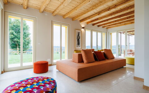 Casa Gallo - Roero - Langhe, Piemonte: Eigentum, Komfort, Interior Design, Holz, Schatten, Fussboden, Fenster, Flooring, Wohnzimmer, Wand