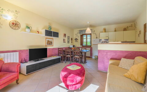 La Vecchia Fornace La Piastra Apartments - Abetone: Möbel, Bilderrahmen, Couch, Lila, Interior Design, Wohnzimmer, Rosa, Flooring, Fussboden, Dekoration