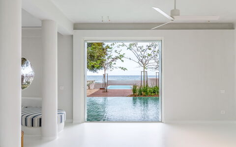 Villa Clementina: Wasser, Pflanze, Holz, Schatten, Interior Design, Fussboden, Flooring, Materialeigenschaft, Rechteck