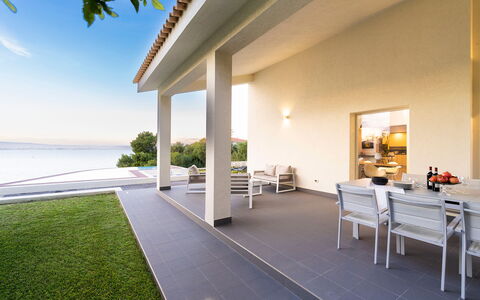 Villa Maddalena - Siracusa, Sicilia: Eigentum, Gebäude, Pflanze, Interior Design, Himmel, Schatten, Beleuchtung, Die Architektur, Holz, Tabelle