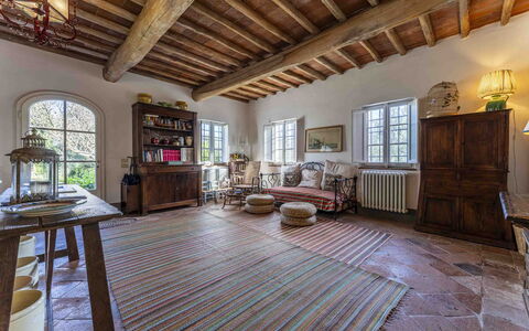La Casa Dei Limoni, Camaiore, Pet Friendly, Wifi: Bilderrahmen, Holz, Fenster, Flooring, Interior Design, Fussboden, Gebäude, Holzbeize, Strahl, Hartholz