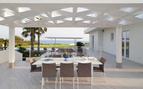 Casa Mareblu - Marina Di Modica, Sicilia: Tabelle, Eigentum, Möbel, Pflanze, Stuhl, Schatten, Interior Design, Die Architektur, Eigentumswohnung, Fussboden